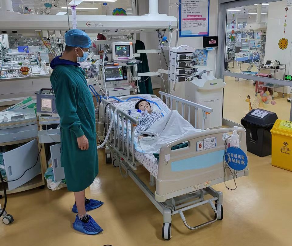 福贡县跨省救护车出租公司